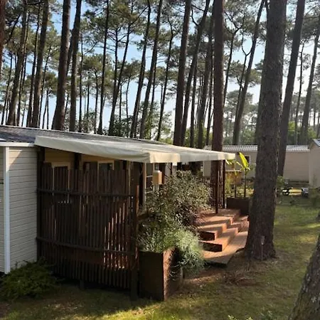 Camping Mobil-home Des Casernes