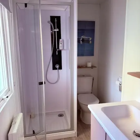 Camping Mobil-home Des Casernes *